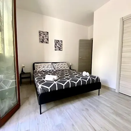 Apartment Novella 24