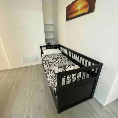Apartment Novella 24 *